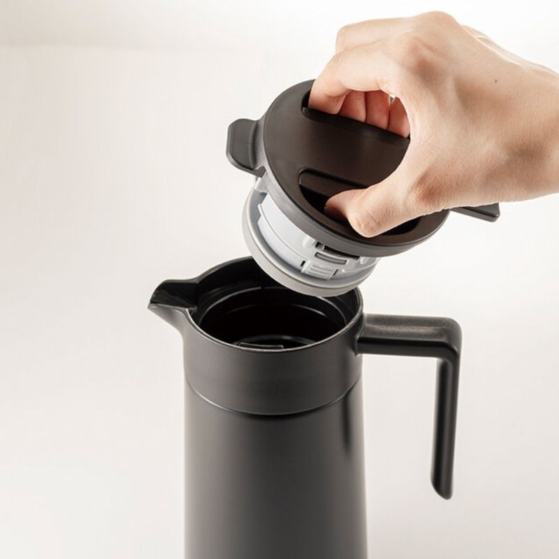 Hario Double Walled Thermal Pot 600ml - Black